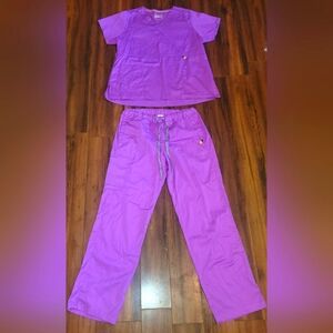 Women's Wonderwink Next Purple Scrub Set Top Size LARGE bottom Size MEDIUM